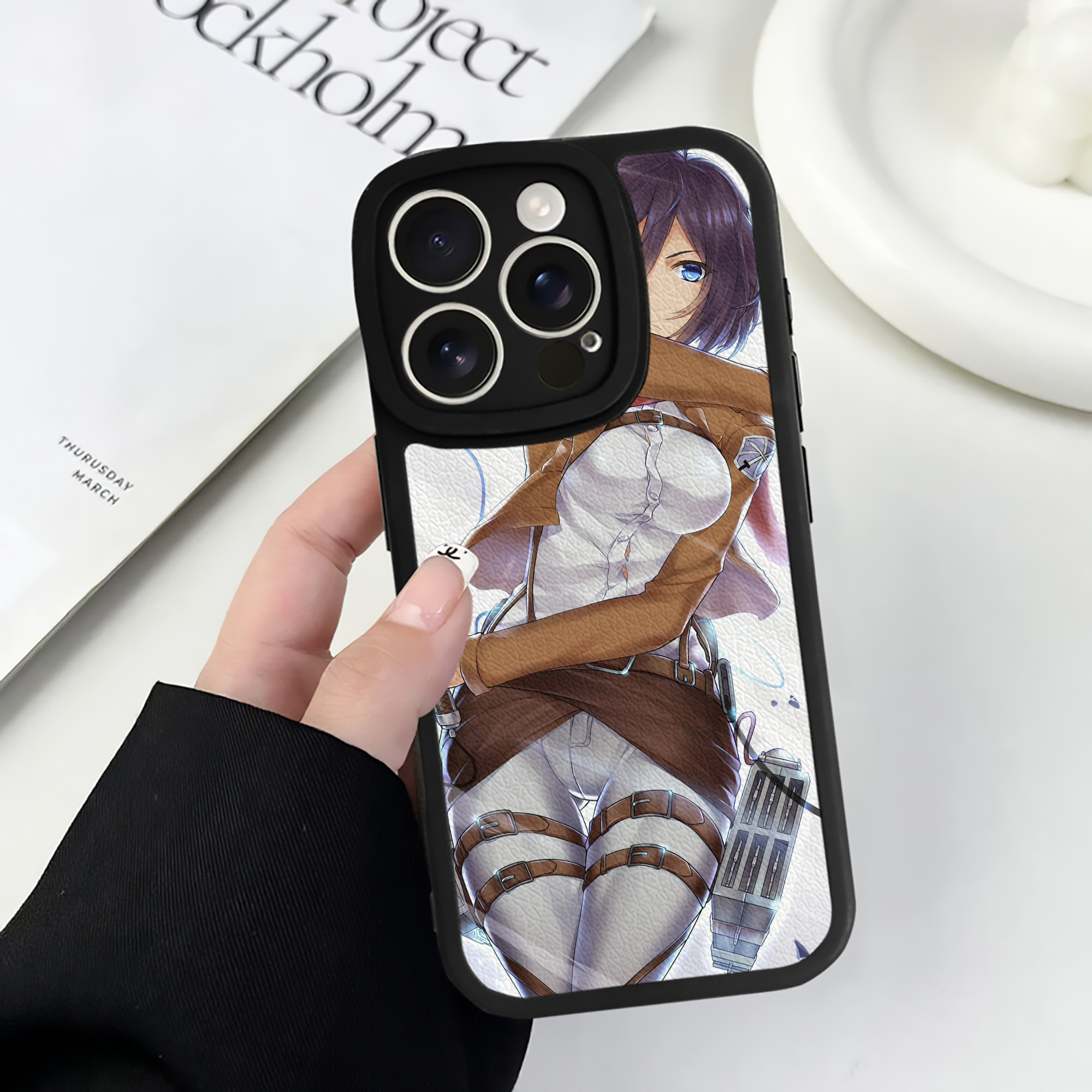 （画像用） 進撃の巨人 Attack on Titan 【iPhone 16シリーズ対応】シリコンスマホケース（レザー調） 材質：シリコン